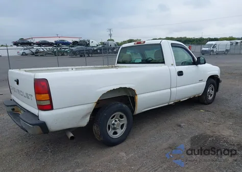 2000 Chevrolet Silverado 1500 из США, поврежденный, VIN 1GCEC14W8YZ337492